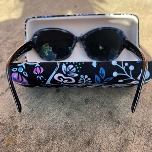 Vera Bradley “Bramble” Sunglasses with matching Hard Case